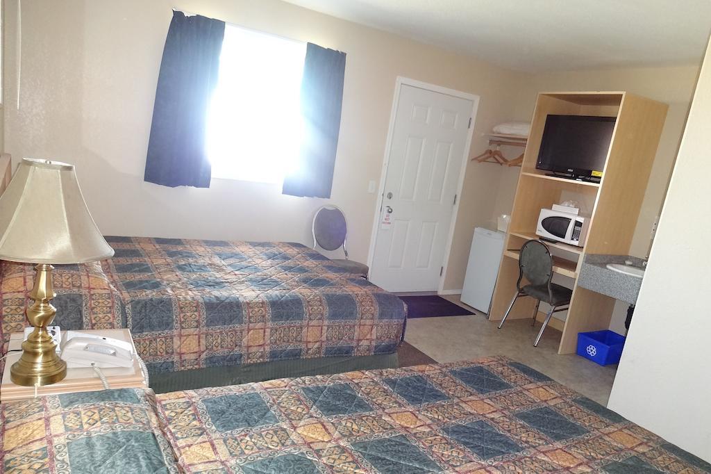 King'S Hotel & Motel By Elevate Rooms Shaunavon Quarto foto