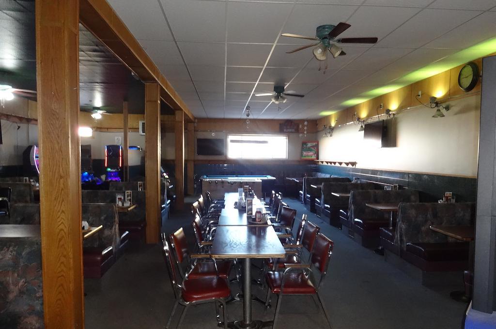 King'S Hotel & Motel By Elevate Rooms Shaunavon Exterior foto