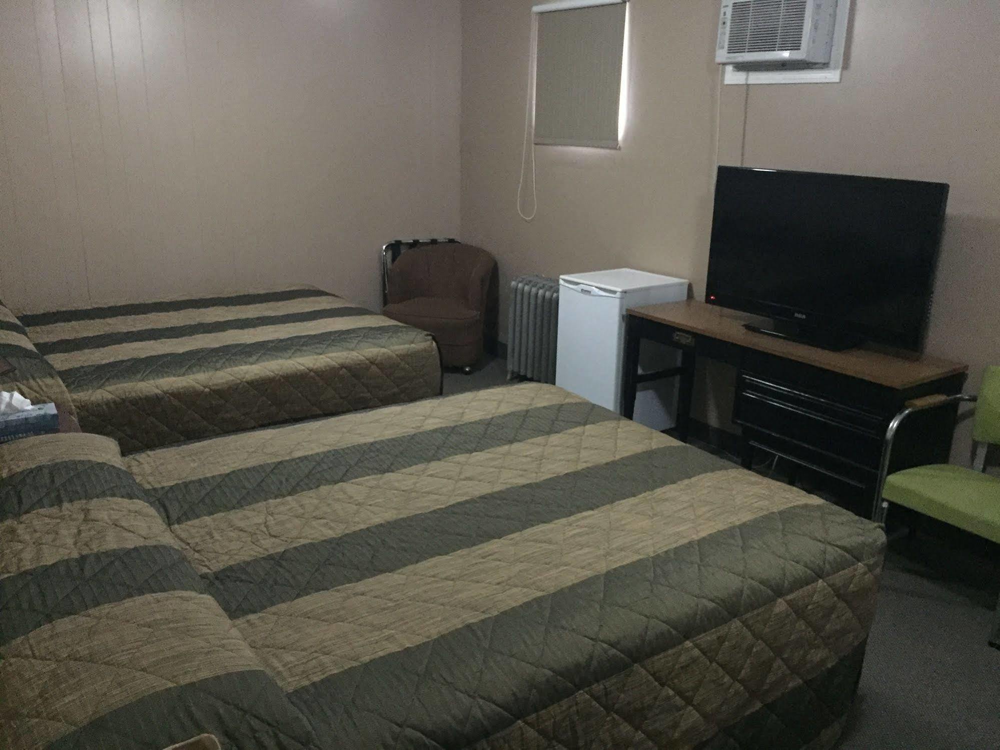 King'S Hotel & Motel By Elevate Rooms Shaunavon Exterior foto